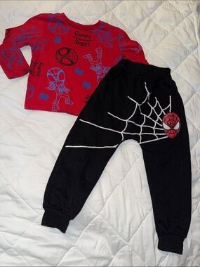 3T Spider-Man Red & Black Kids Two-Piece Set pants with pockets